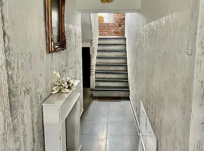 شقة Pod Lwem كوشتيجينا